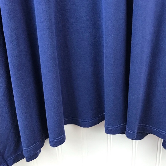 Cable & Gauge Plus Size Flowy Tunic Top - 2X, Scoop Neck Royal Blue Long Sleeves - Picture 5 of 10